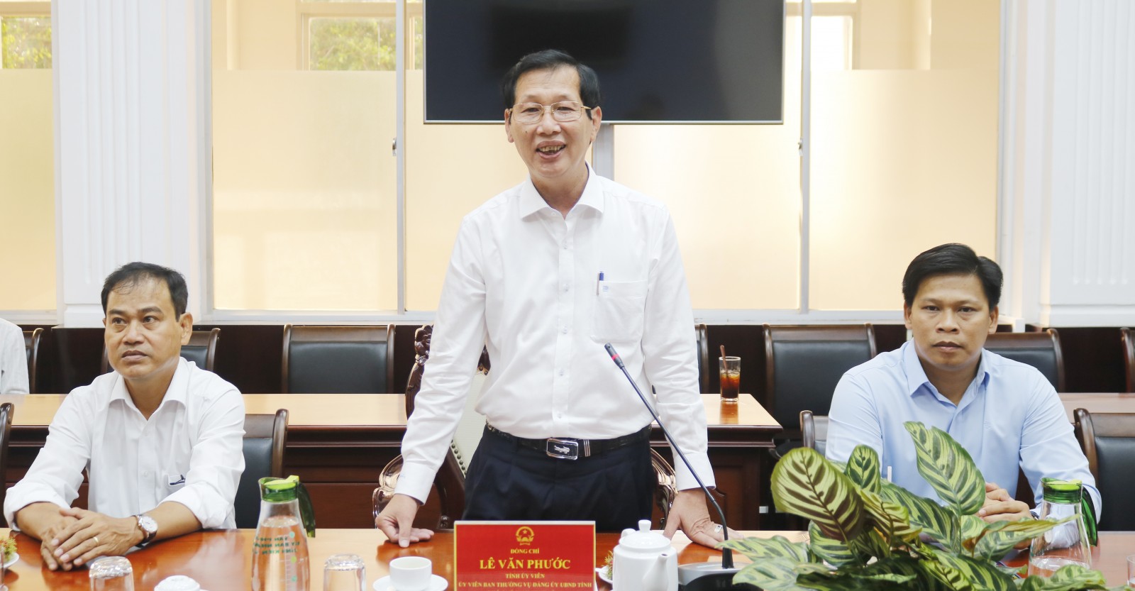 Lãnh đạo tỉnh tiếp đoàn Ban Trị sự Giáo hội Phật giáo Việt Nam tỉnh An Giang
