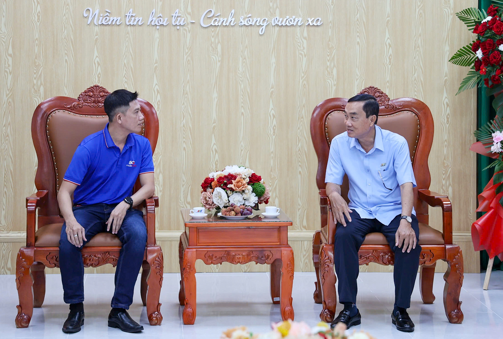 Nhiều đơn vị, địa phương, doanh nghiệp chúc mừng Báo và Phát thanh - Truyền hình An Giang