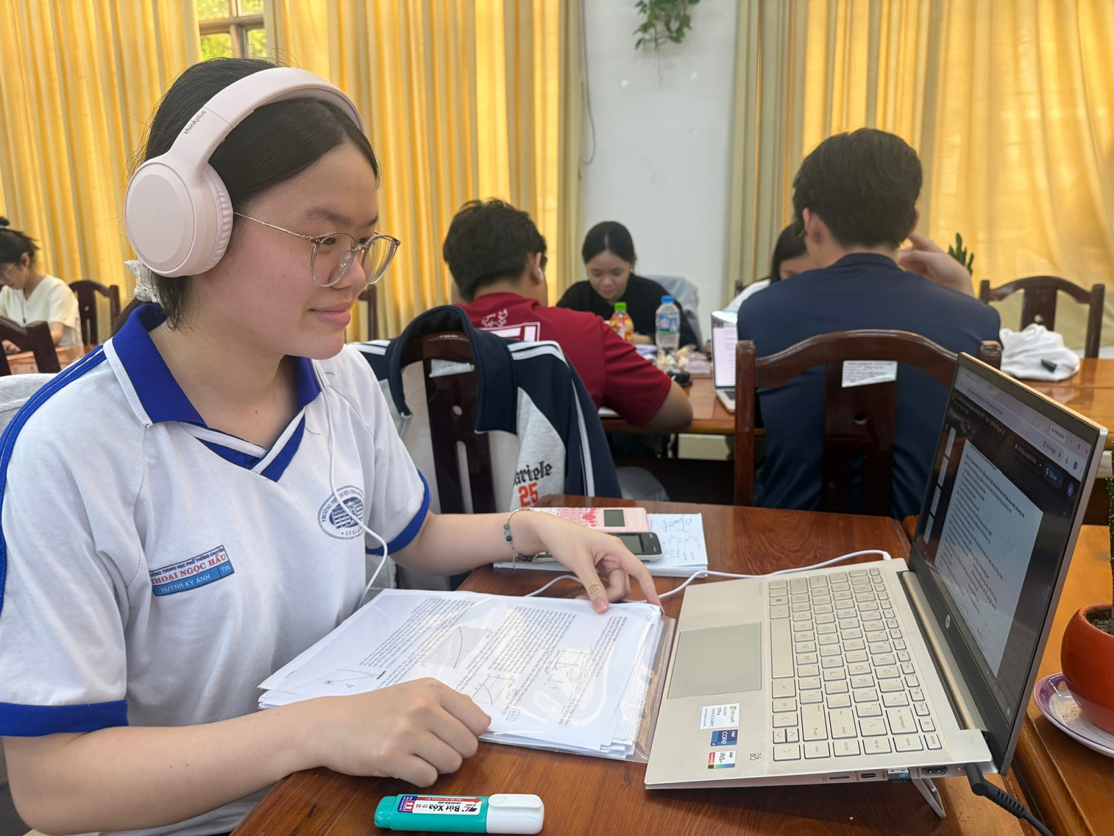 Học hè hay chơi hè?