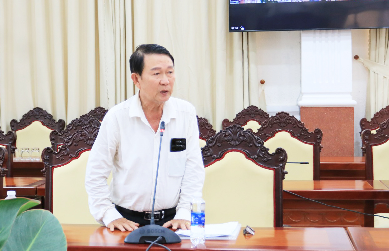 ông Phan Tấn Đức trình bày ý kiến