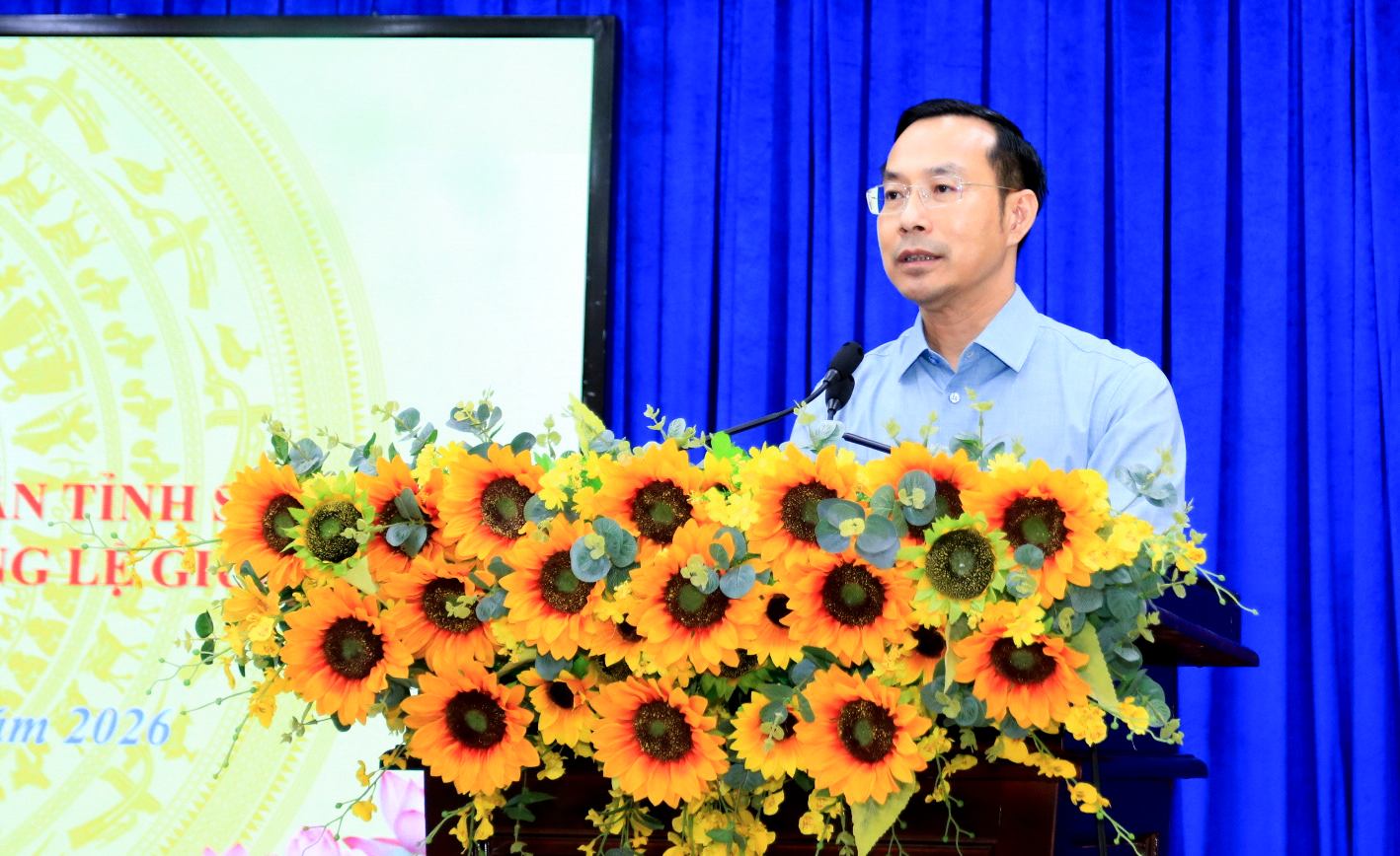 Phó Bí Thư Thường trực Tỉnh ủy, Chủ tịch HĐND tỉnh An Giang Nguyễn Thanh Nhàn phát biểu giải trình ý kiến cử tri