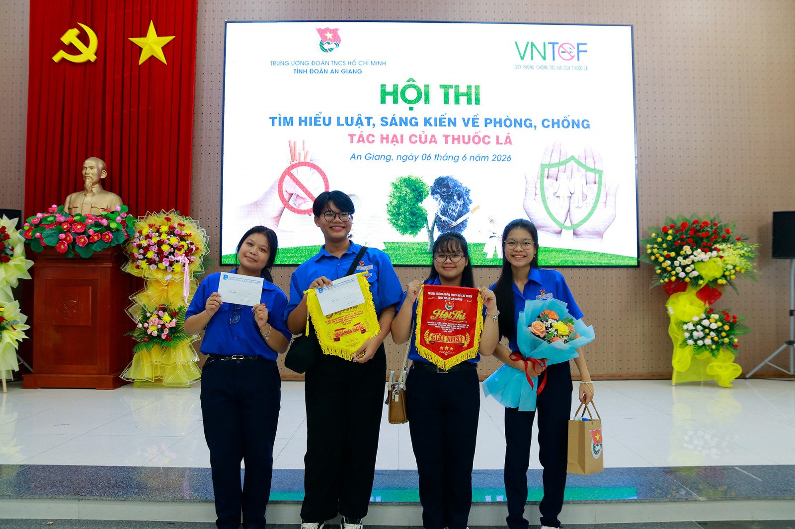 Chống thuốc lá bằng kính thực tế ảo