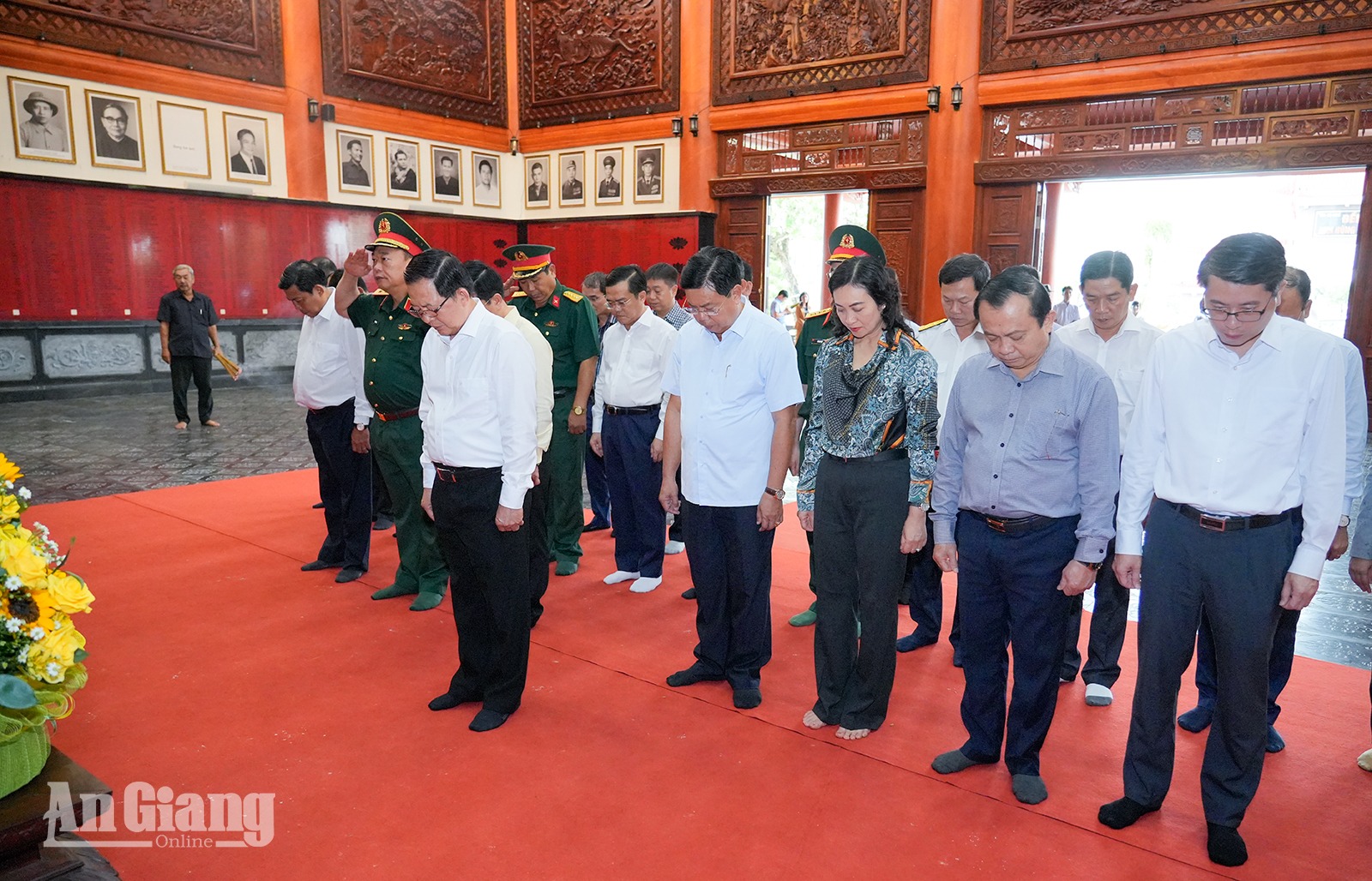 Phó Thủ tướng Hồ Quốc Dũng dâng hương tri ân Anh hùng dân tộc Nguyễn Trung Trực và các anh hùng liệt sĩ tại An Giang