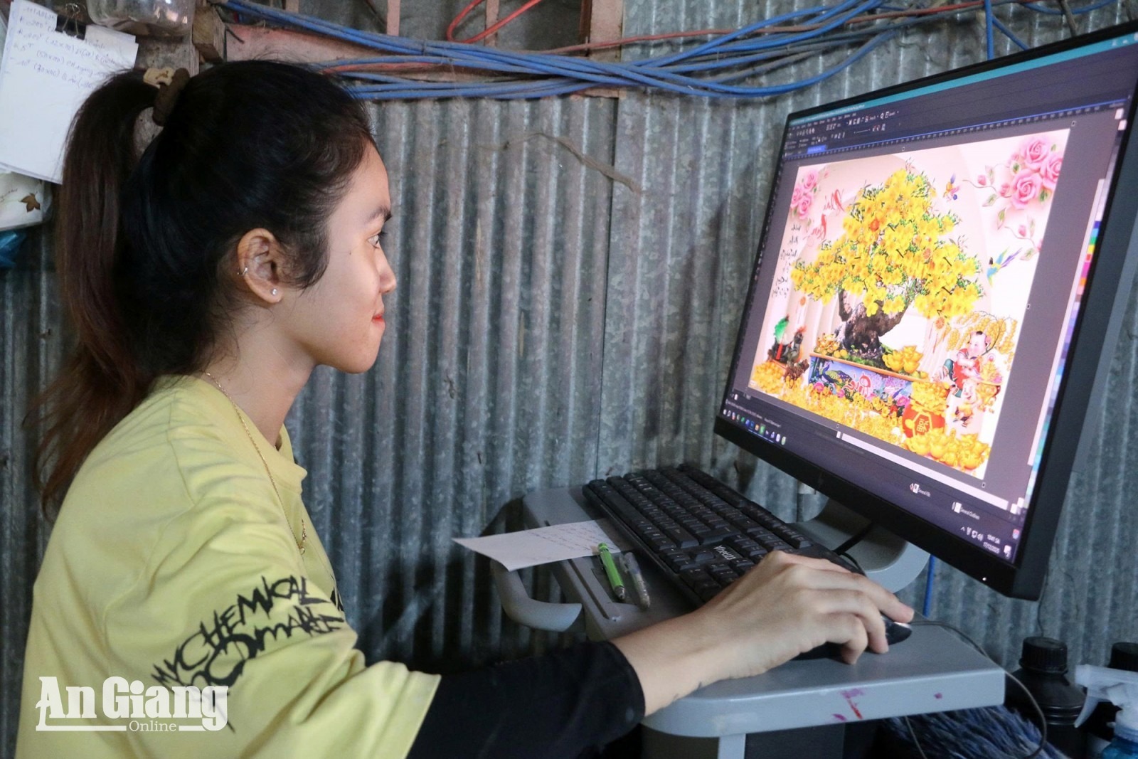Giữ hồn tranh kiếng Nam Bộ