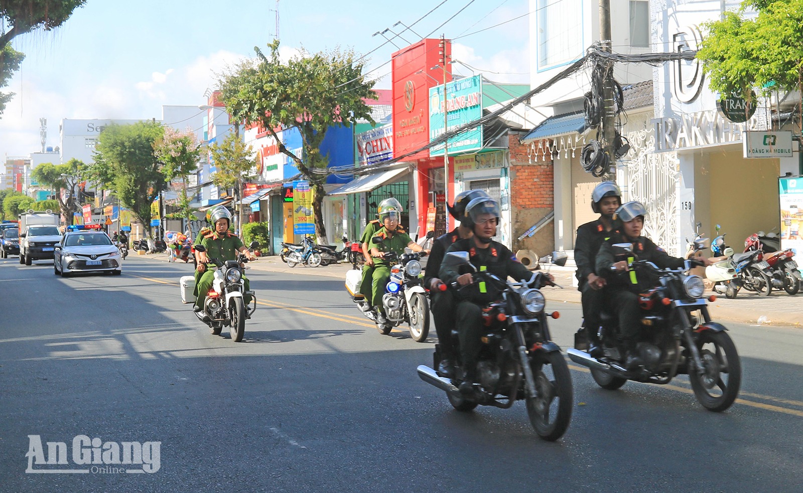 Giữ vững bình yên, tạo đà phát triển