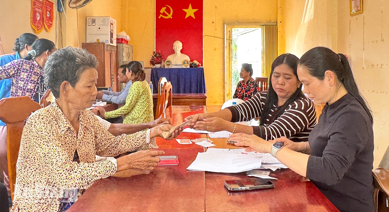 Nghĩa tình trên vùng căn cứ cách mạng