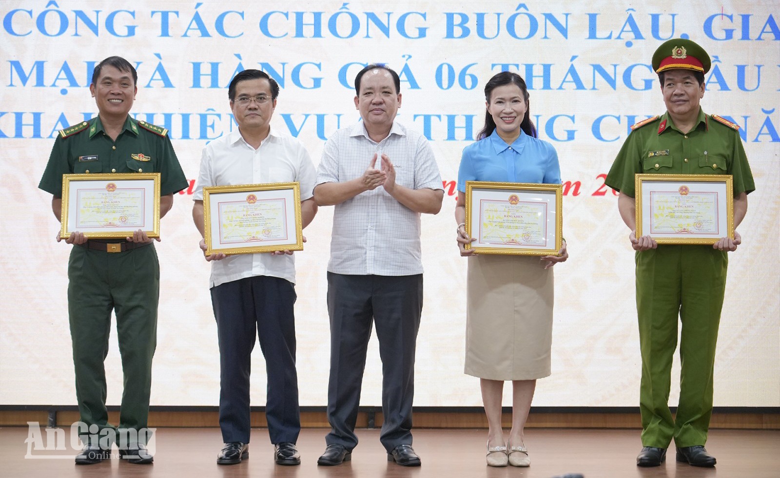 An Giang phát hiện hơn 1.000 vụ buôn lậu, gian lận thương mại trong 6 tháng