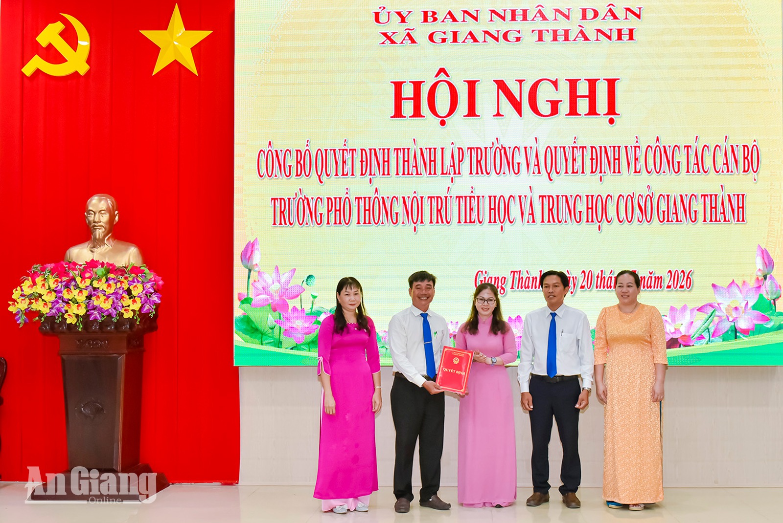 Giang Thành thành lập trường nội trú, tiếp nhận 44 cán bộ, giáo viên