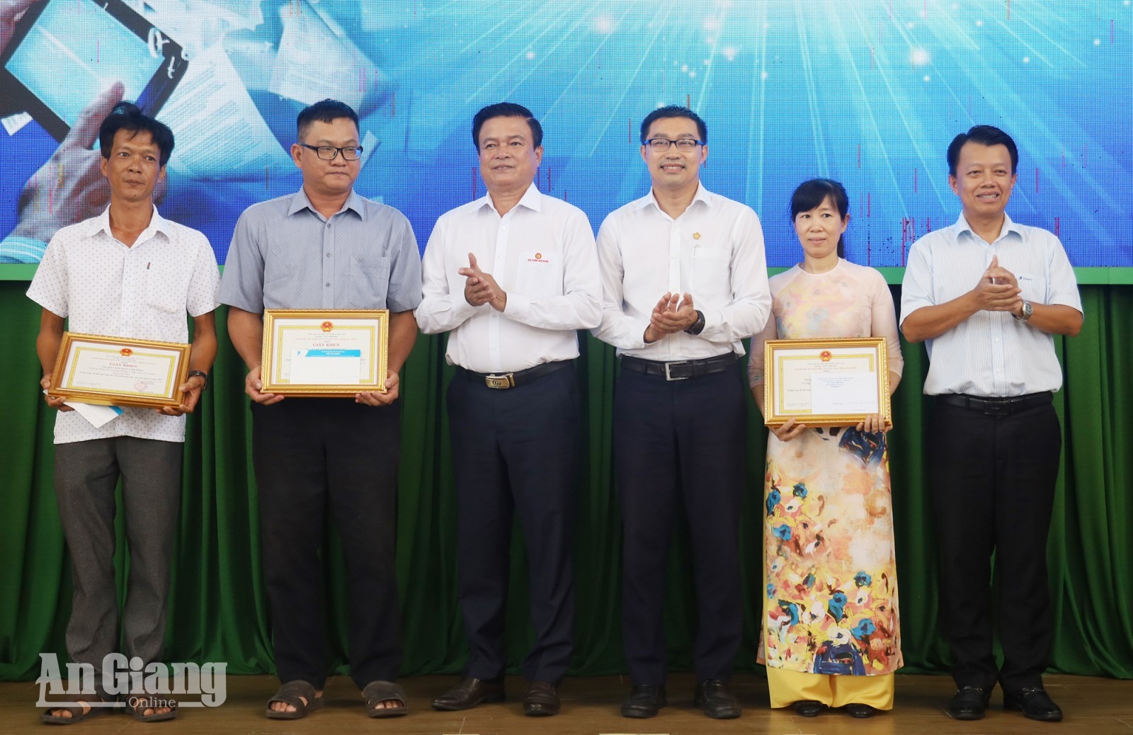 An Giang trao 46 giải cuộc thi sáng tạo sản phẩm giáo dục trên nền tảng AI