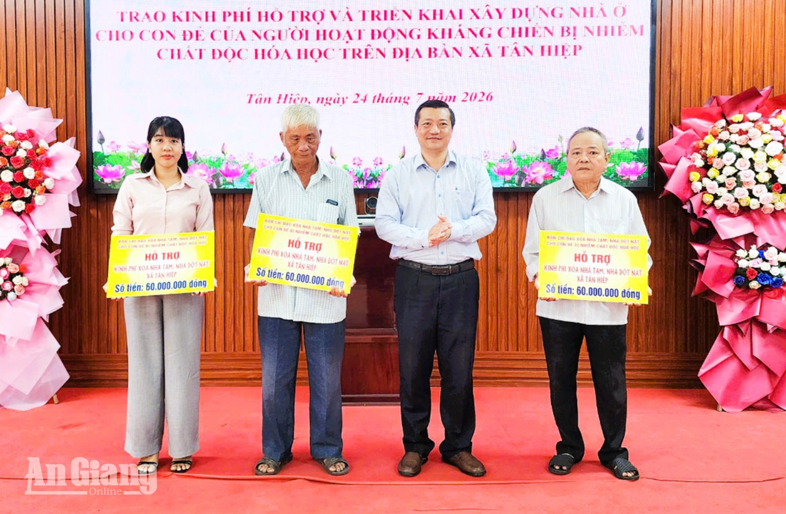 Tân Hiệp hỗ trợ 240 triệu đồng xây, sửa nhà cho 5 hộ dân