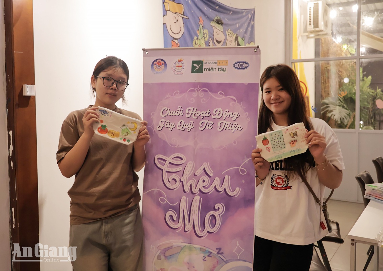 Học sinh gây quỹ thiện nguyện từ workshop sáng tạo