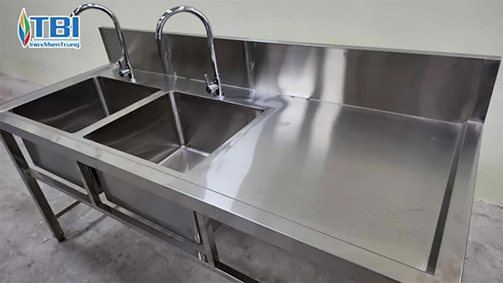 Inox miền Trung - Giải pháp thiết bị bếp công nghiệp uy tín