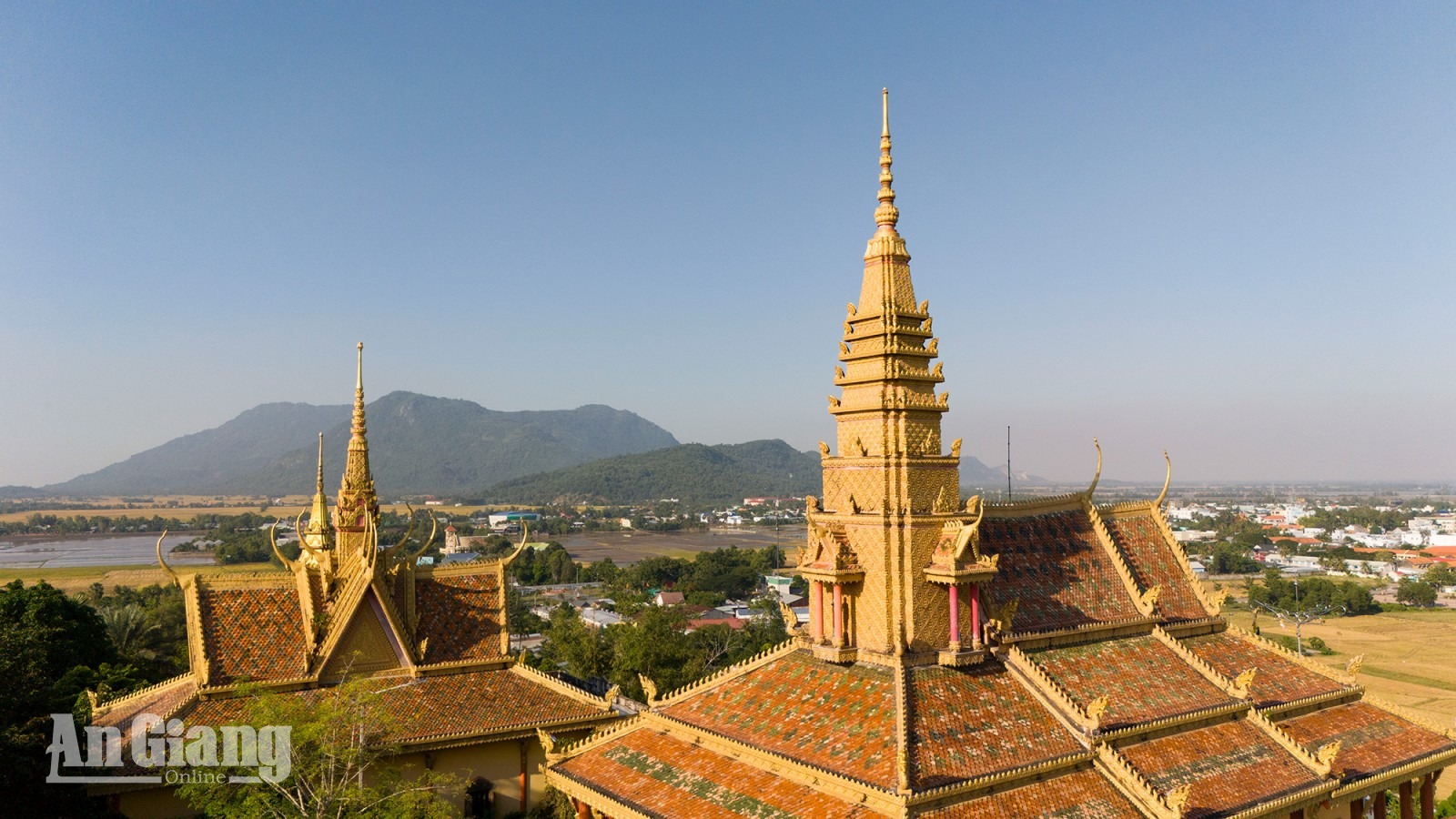 Độc đáo kiến trúc chùa Tà Pạ