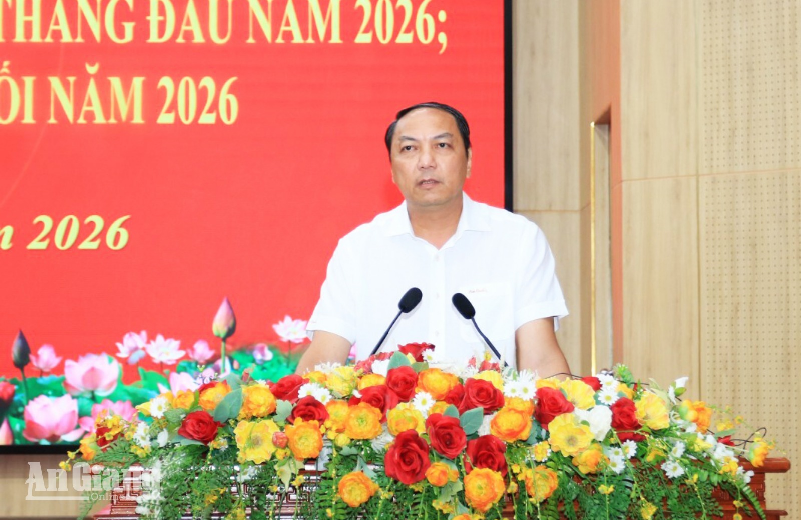 Phó Bí thư Thường trực Tỉnh ủy Lâm Minh Thành phát biểu kết luận hội nghị