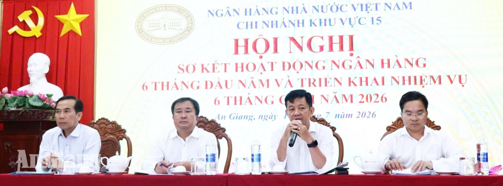 Ngành Ngân hàng Khu vực 15: Khơi thông dòng vốn nhưng không hạ chuẩn tín dụng