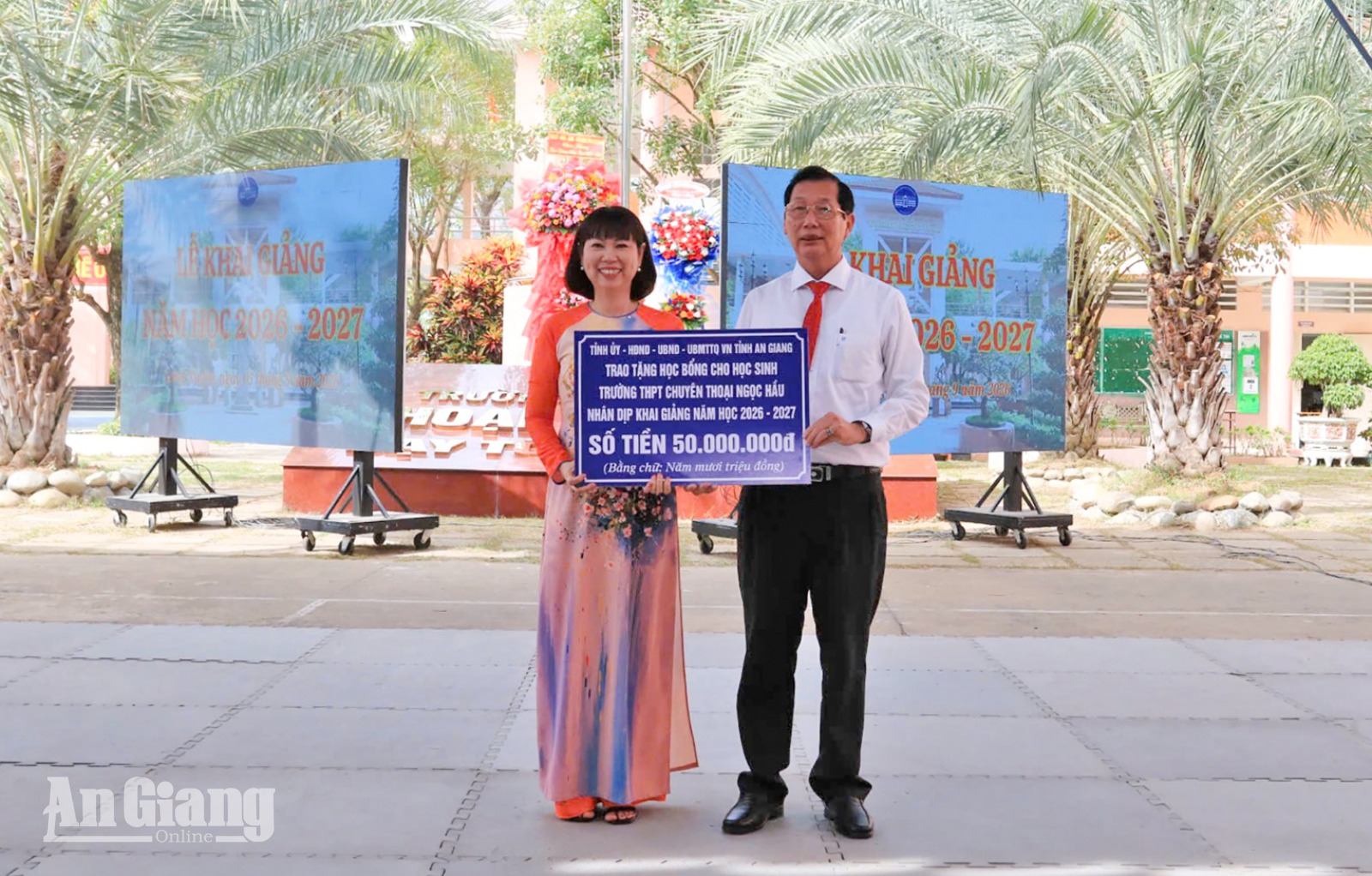 Phó Chủ tịch UBND tỉnh An Giang Lê Văn Phước  tr