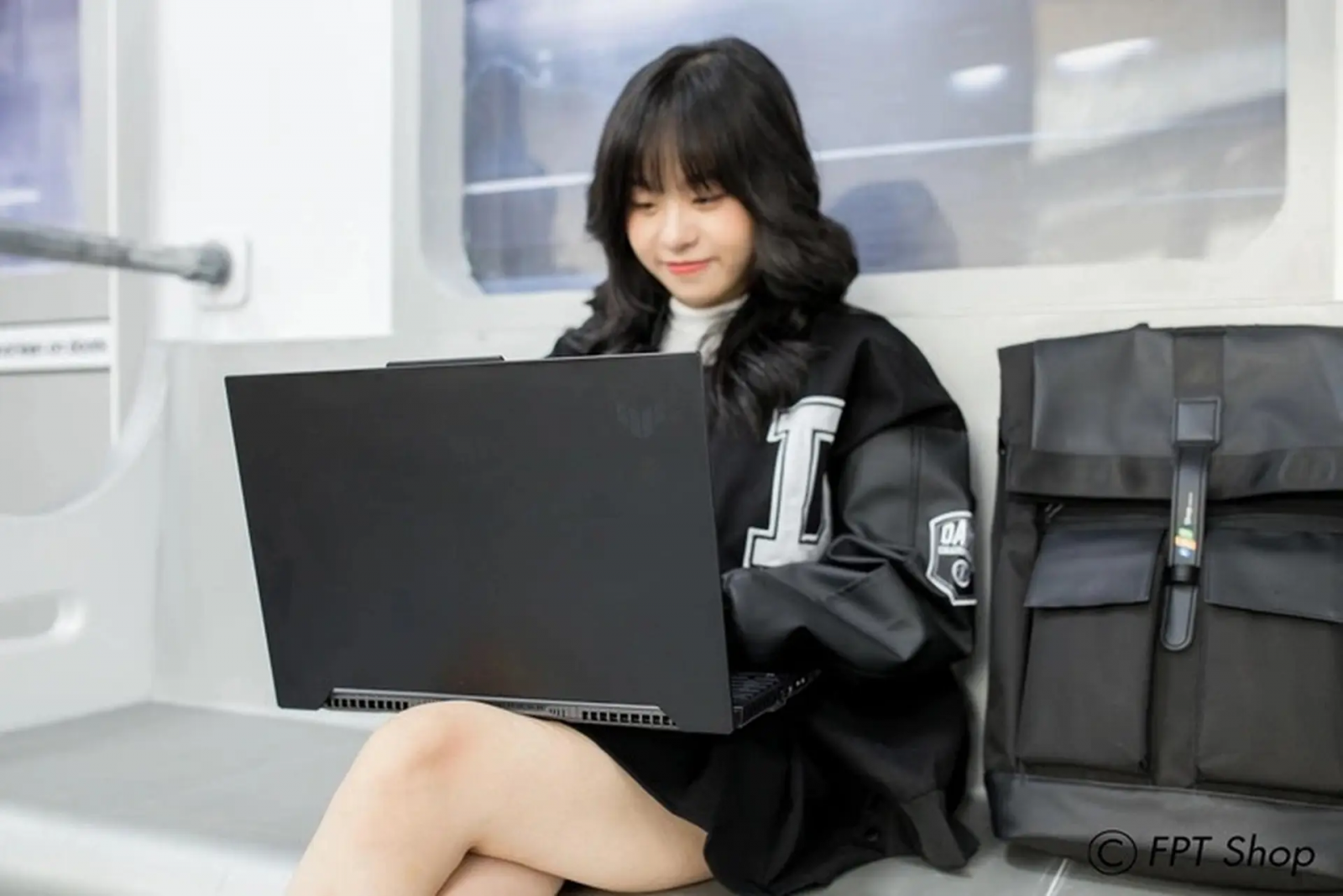 Chọn laptop cho tân sinh viên 2k8: Những tiêu chí không thể bỏ qua