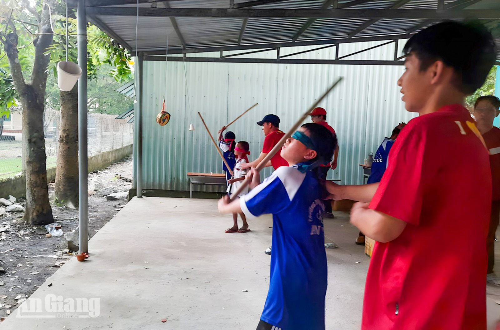 Trung thu đến sớm với 700 thiếu nhi Ô Lâm