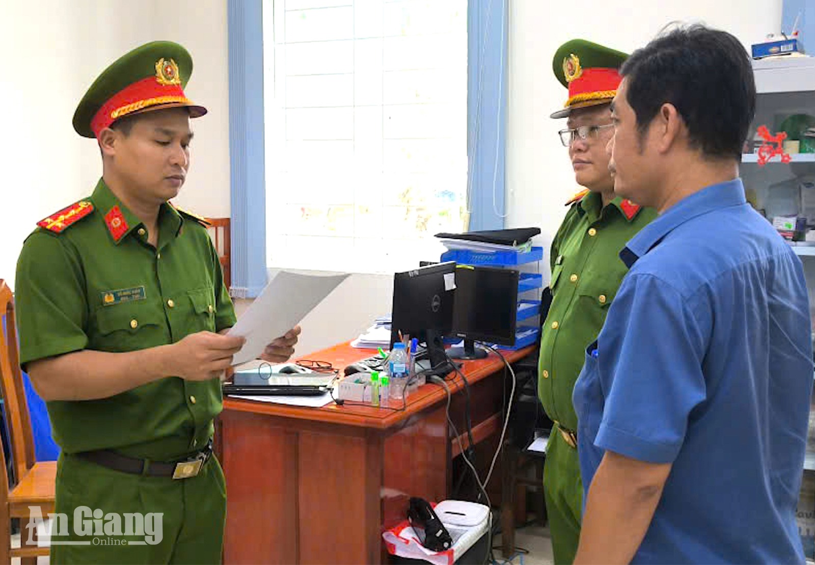 Khởi tố nguyên kế toán Trung tâm Phát triển quỹ đất Long Xuyên về hành vi tham ô gần 1,6 tỷ đồng
