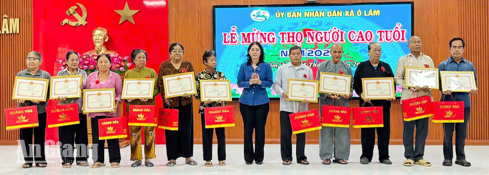 Xã Ô Lâm mừng thọ 388 người cao tuổi