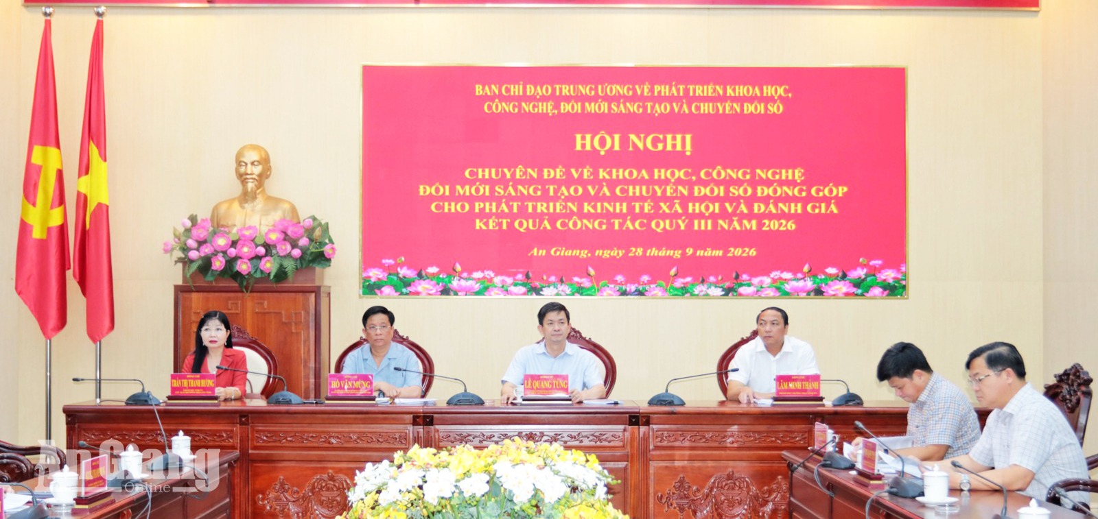 Thường trực Tỉnh ủy An Giang chủ trì hội nghị tại điểm cầu An Giang
