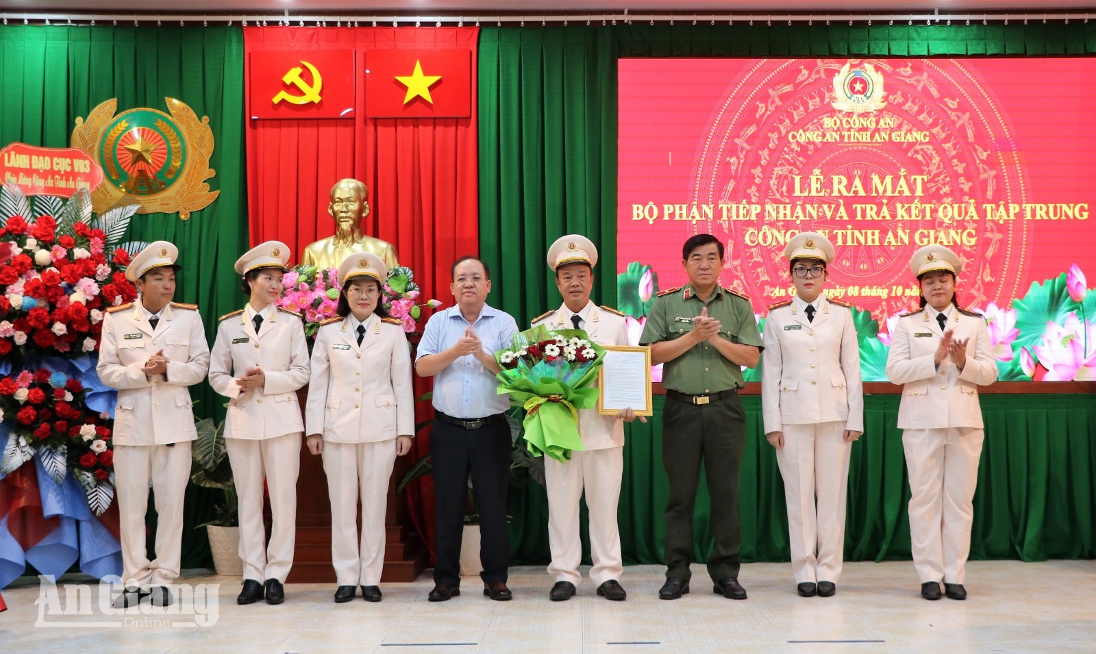 Công an An Giang đưa bộ phận tiếp nhận thủ tục tập trung vào hoạt động