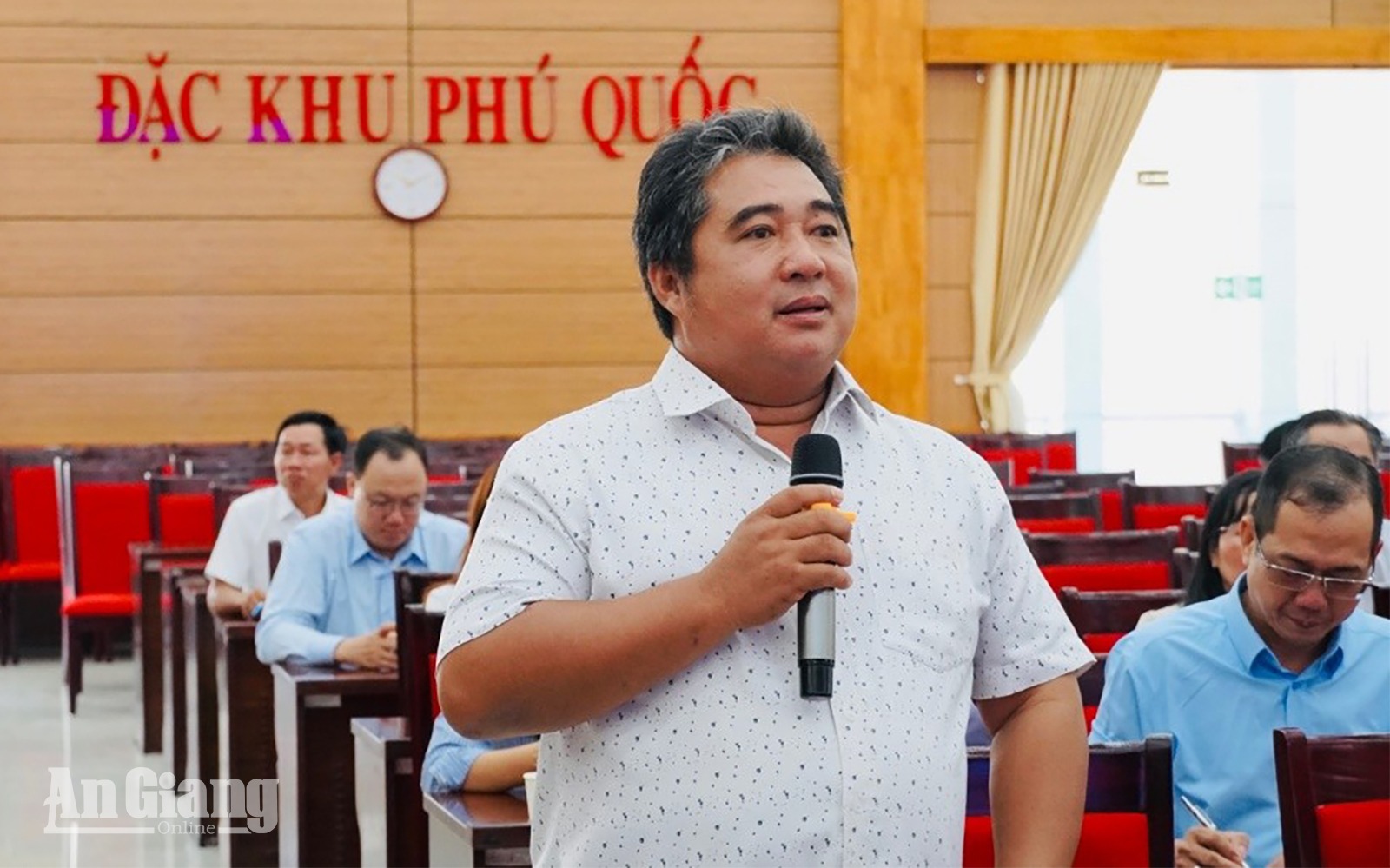Phú Quốc đối thoại doanh nghiệp, tập trung gỡ vướng hạ tầng và thủ tục