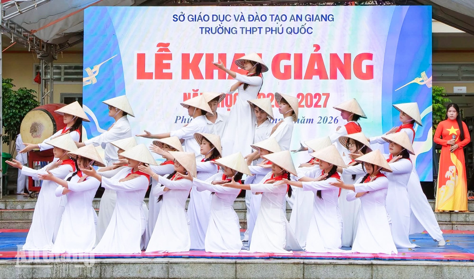 10 năm thắp lửa nghệ thuật học đường