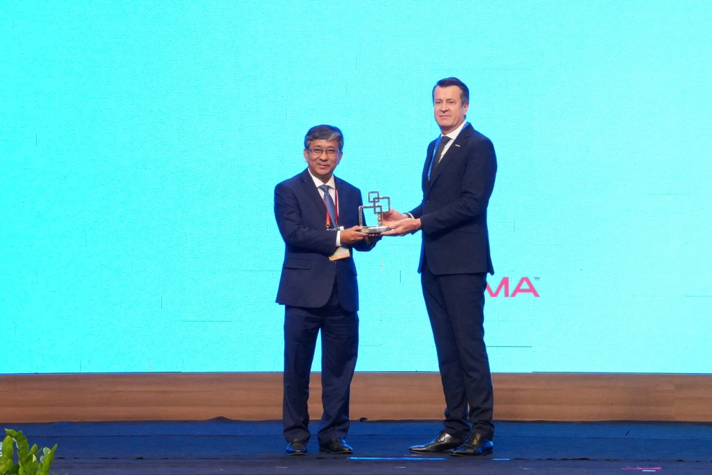 Việt Nam nhận Giải thưởng Lãnh đạo Chính phủ của GSMA