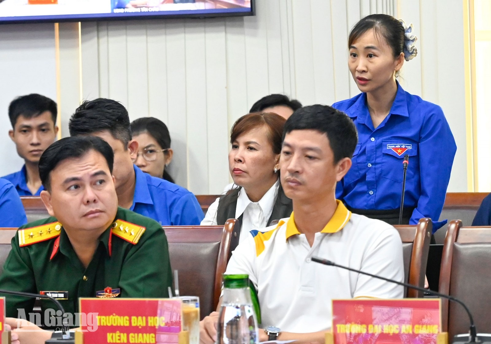 Chủ tịch UBND tỉnh An Giang Hồ Văn Mừng yêu cầu rà soát việc làm, học nghề của thanh niên