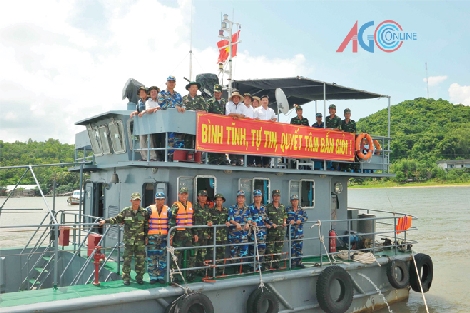 Lữ đoàn Giang thuyền 962: Vững vàng trong chuyên môn, nghĩa tình với Nhân dân