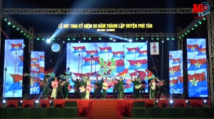 Phú Tân mít - tinh kỷ niệm 50 năm thành lập huyện