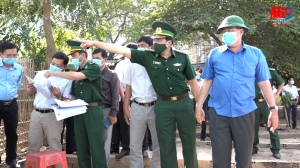 Chủ tịch UBND tỉnh An Giang Nguyễn Thanh Bình khảo sát các điểm sạt lở tại huyện Châu Phú và An Phú