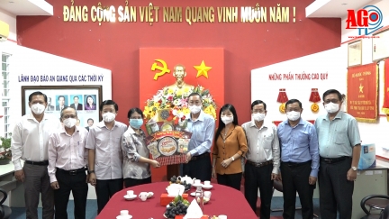 Thường trực Tỉnh ủy thăm, động viên Báo An Giang và Đài phát thanh – Truyền hình An Giang