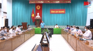 Chủ tịch UBND tỉnh An Giang Nguyễn Thanh Bình yêu cầu bà con An Giang xa quê nên ở tại chỗ để được tiêm vaccine và có việc làm