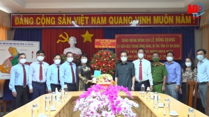 Bí thư Tỉnh ủy An Giang Lê Hồng Quang thăm, chúc mừng Sở Giáo dục và Đào tạo nhân kỷ niệm 39 năm ngày Nhà giáo Việt Nam