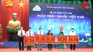 UBND tỉnh An Giang tổ chức lễ kỷ niệm 67 năm ngày Thầy thuốc Việt Nam