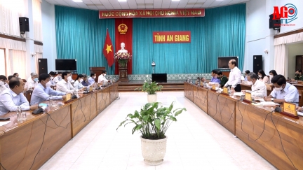 Đoàn Đại biểu Quốc hội tỉnh tiếp xúc, gặp gỡ lãnh đạo UBND tỉnh An Giang và các sở, ngành tỉnh