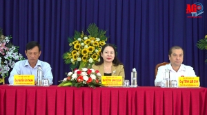 Phó Chủ tịch nước Võ Thị Ánh Xuân tiếp xúc cử tri huyện Thoại Sơn