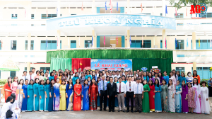 Bí thư Tỉnh ủy An Giang Lê Hồng Quang dự lễ khai giảng năm học 2022-2023, tại Trường THPT Chuyên Thủ Khoa Nghĩa