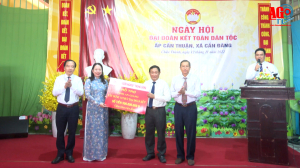 Phó Chủ tịch nước Võ Thị Ánh Xuân dự Ngày hội Đại đoàn kết toàn dân tộc tại xã Cần Đăng