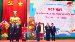 UBND tỉnh An Giang tổ chức họp mặt kỷ niệm 40 năm Ngày Nhà giáo Việt Nam