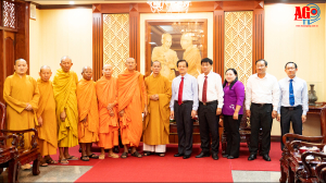 Ban Trị sự Giáo hội Phật giáo Việt Nam tỉnh An Giang và Tòa Giám mục Long Xuyên chúc Tết Tỉnh ủy An Giang