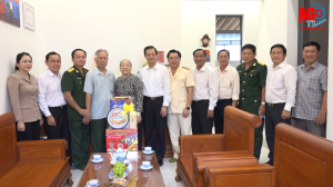 Bí thư Tỉnh ủy Lê Hồng Quang thăm gia đình chính sách tiêu biểu nhân kỷ niệm 76 năm Ngày Thương binh – Liệt sĩ