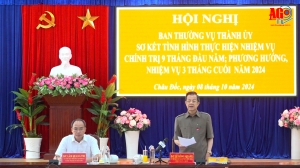 Bí thư Tỉnh ủy An Giang Lê Hồng Quang chỉ đạo Ban Thường vụ Thành ủy Châu Đốc tập trung lãnh đạo thực hiện thắng lợi nhiệm vụ chính trị năm 2024