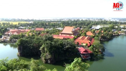 Tham quan hồ Ông Thoại