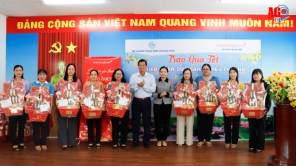 Triệu phần quà san sẻ yêu thương