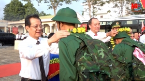 Thanh niên An Giang hăng hái lên đường nhập ngũ