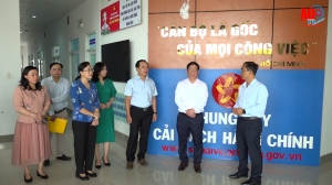 Chủ tịch UBND tỉnh An Giang Hồ Văn Mừng kiểm tra tình hình hoạt động các đơn vị mới
