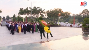 Đoàn đại biểu Đại hội đại biểu Đảng bộ tỉnh An Giang lần thứ I, nhiệm kỳ 2025 - 2030 viếng Nghĩa trang liệt sĩ tỉnh